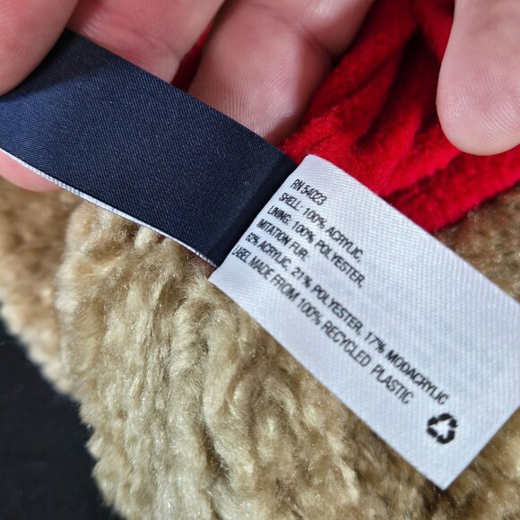 GAP Kids Big Kid Knit Ear Flap Trapper Hat Fair Isle Faux Fur Lining & Pom Poms - Picture 9 of 10